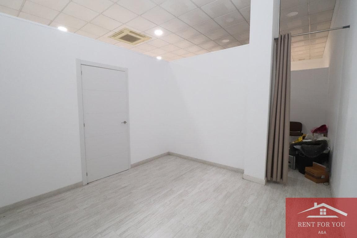 3 bedroom Business for rent in Alhaurin el Grande - € 900 (Ref: 9665680)