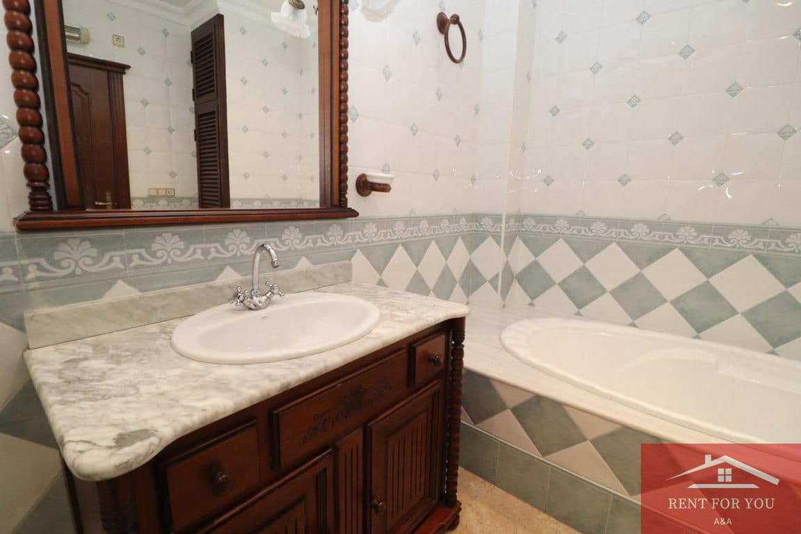 3 sypialnia Willa do wynajęcia w Alhaurin el Grande - 1 100 € (Ref: 9683332)