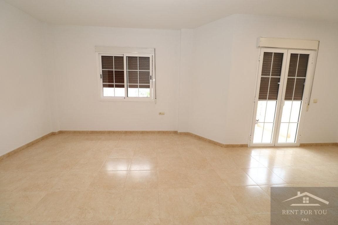 3 bedroom Flat for rent in Alhaurin el Grande with garage - € 850 (Ref: 9720470)