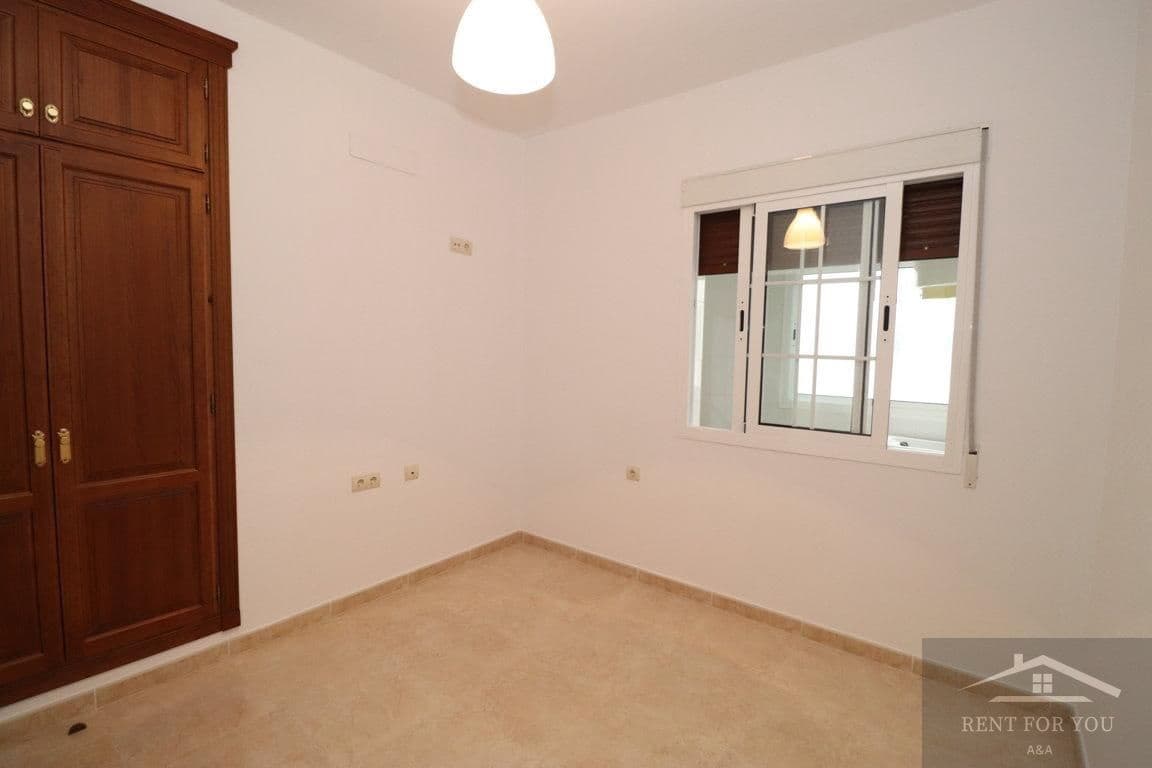 3 bedroom Flat for rent in Alhaurin el Grande with garage - € 850 (Ref: 9720470)