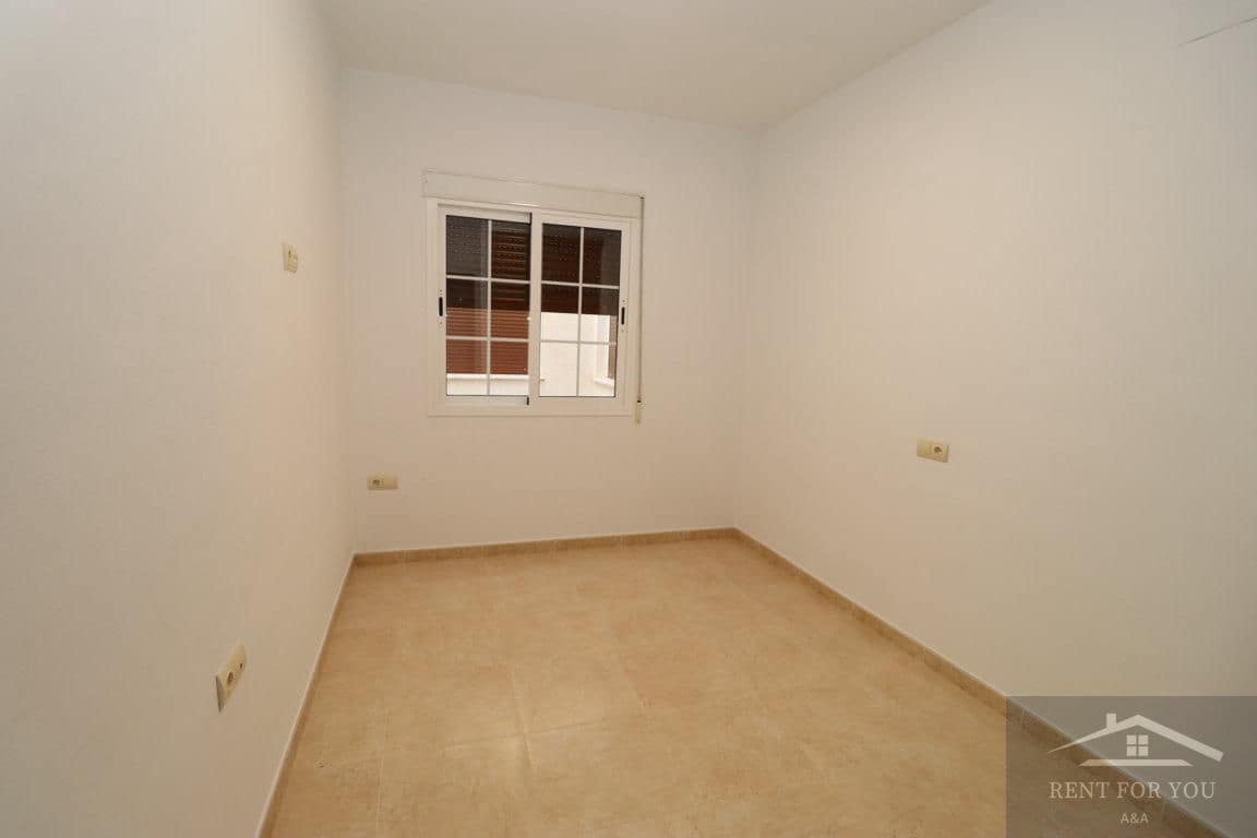 3 bedroom Flat for rent in Alhaurin el Grande with garage - € 850 (Ref: 9720470)