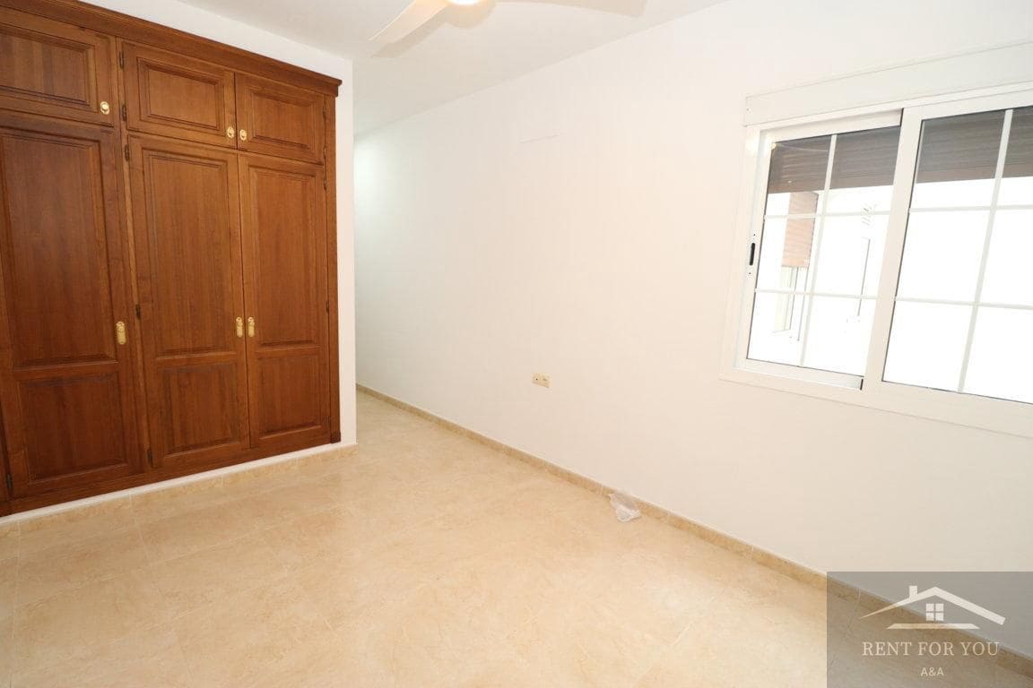 3 bedroom Flat for rent in Alhaurin el Grande with garage - € 850 (Ref: 9720470)