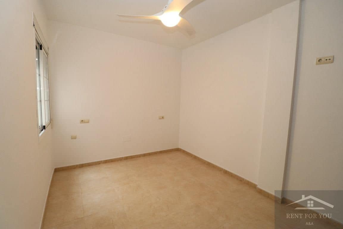 3 bedroom Flat for rent in Alhaurin el Grande with garage - € 850 (Ref: 9720470)
