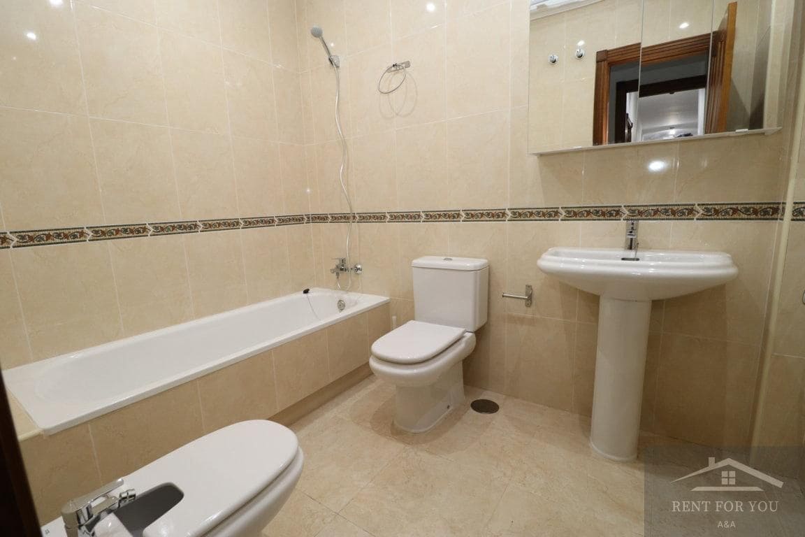 3 bedroom Flat for rent in Alhaurin el Grande with garage - € 850 (Ref: 9720470)