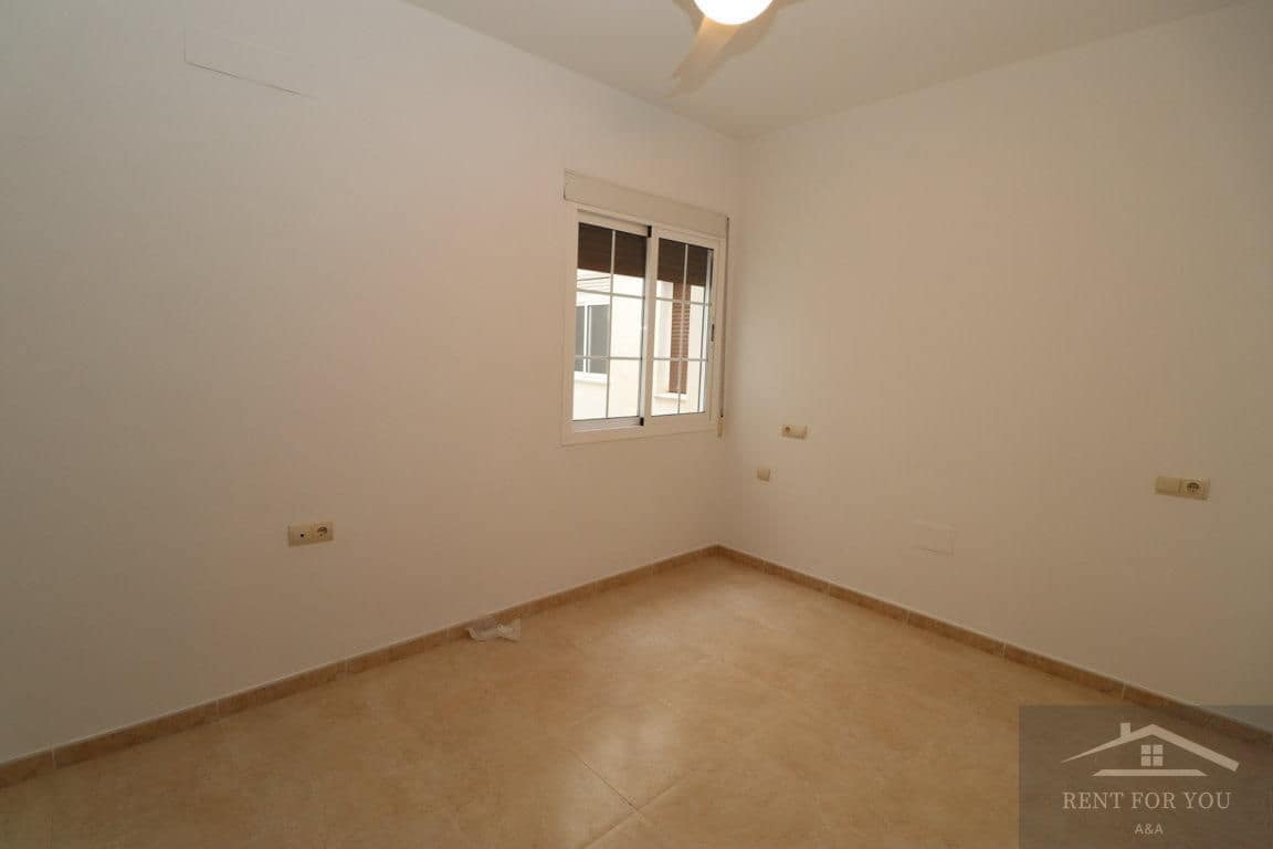 3 bedroom Flat for rent in Alhaurin el Grande with garage - € 850 (Ref: 9720470)