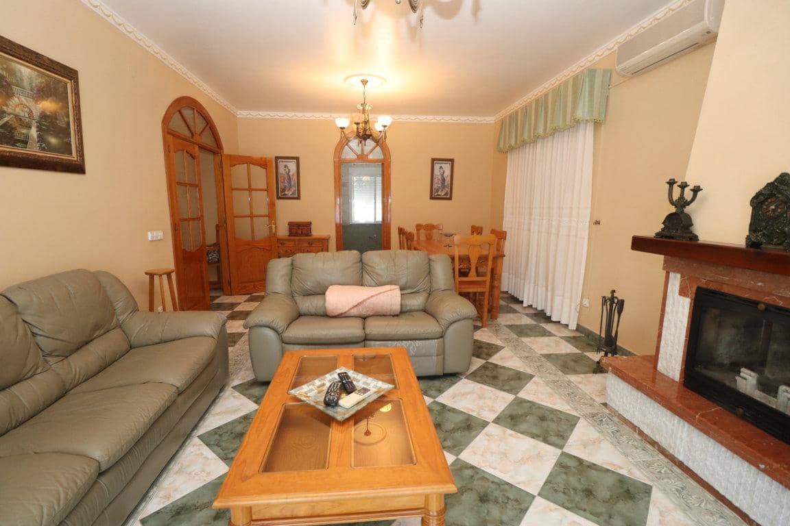 4 bedroom Villa for rent in Guaro with pool - € 3,000 (Ref: 9731478)