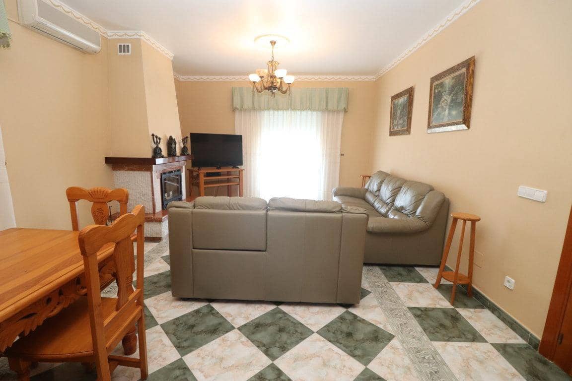 4 bedroom Villa for rent in Guaro with pool - € 3,000 (Ref: 9731478)