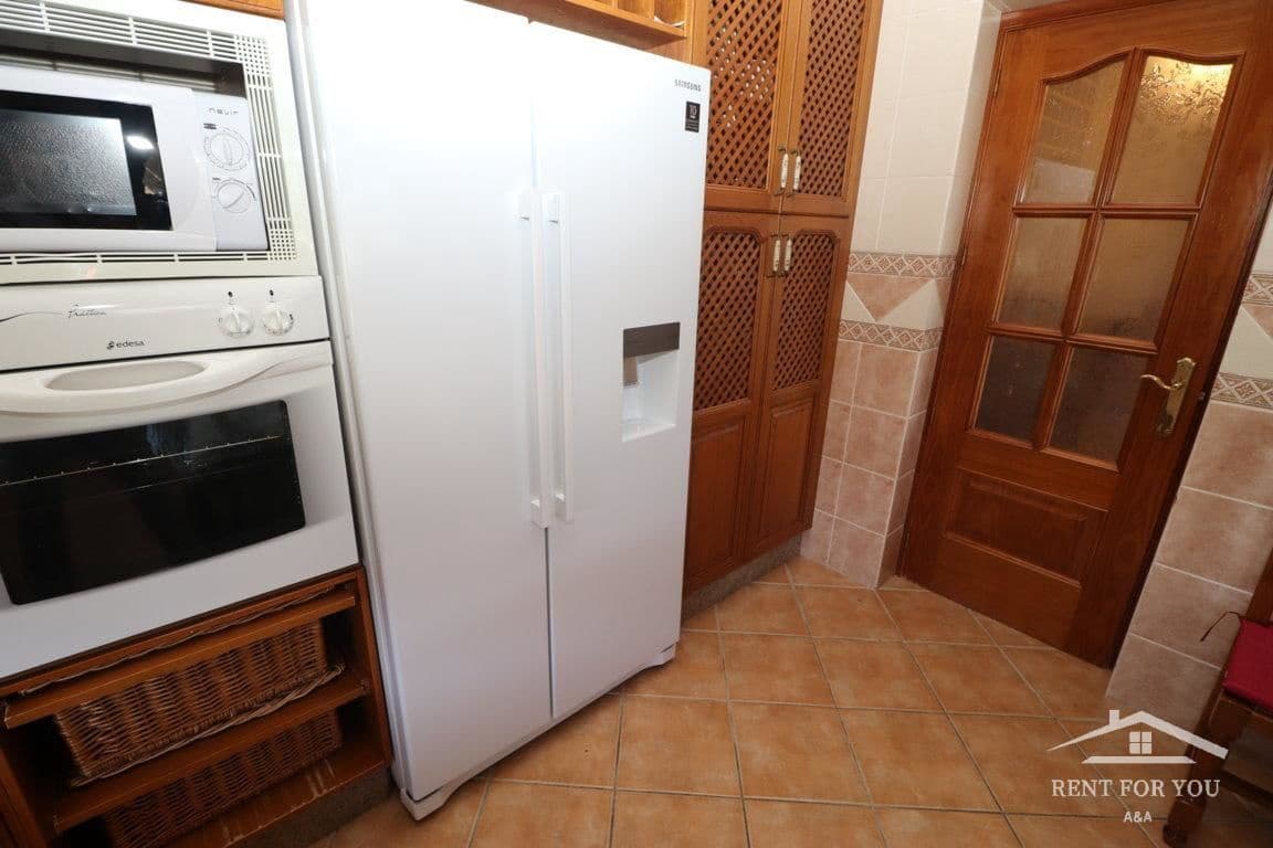 4 bedroom Villa for rent in Guaro with pool - € 3,000 (Ref: 9731478)