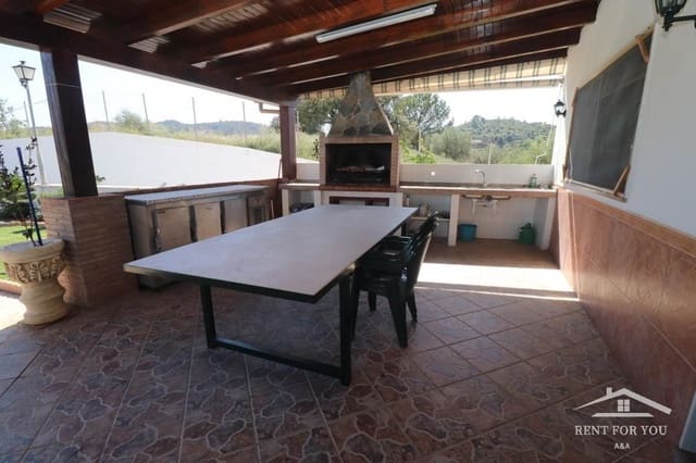 4 bedroom Villa for rent in Guaro with pool - € 3,000 (Ref: 9731478)