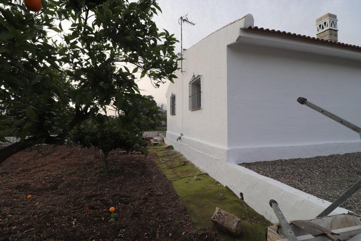 2 bedroom Villa for sale in Alhaurin el Grande - € 367,000 (Ref: 9745200)