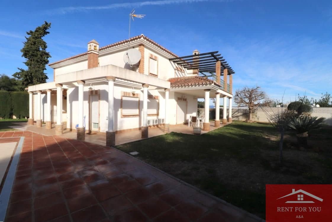 3 makuuhuone Huvila vuokrattavana paikassa Alhaurin el Grande mukana uima-altaan 
autotalli - 2 500 € (Ref: 9751095)