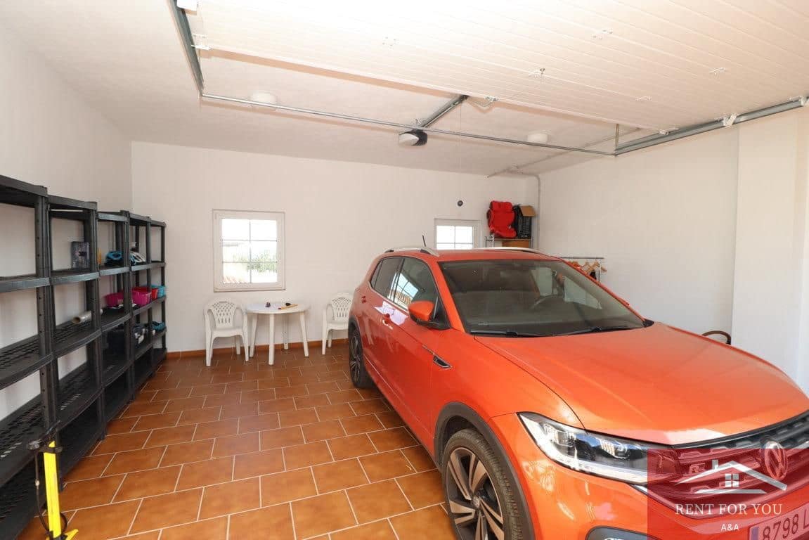 3 makuuhuone Huvila vuokrattavana paikassa Alhaurin el Grande mukana uima-altaan 
autotalli - 2 500 € (Ref: 9751095)