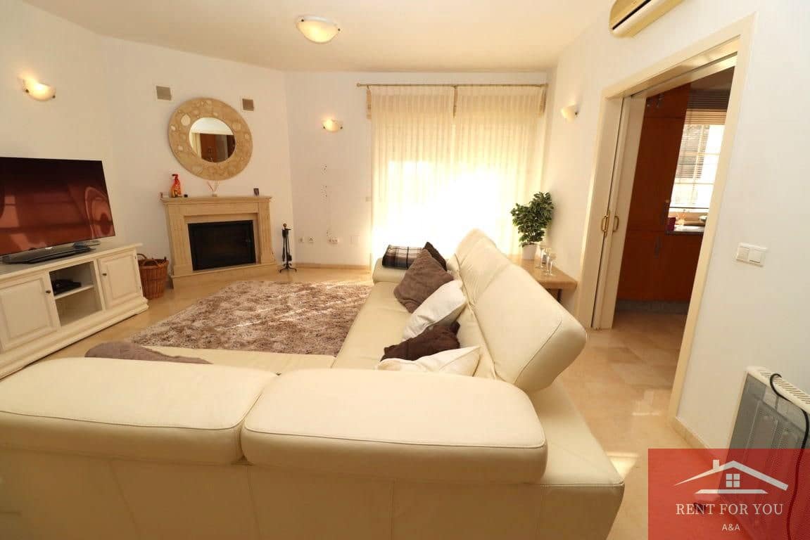 3 makuuhuone Huvila vuokrattavana paikassa Alhaurin el Grande mukana uima-altaan 
autotalli - 2 500 € (Ref: 9751095)