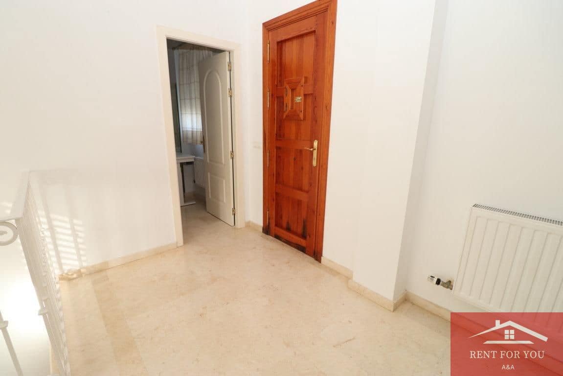 3 makuuhuone Huvila vuokrattavana paikassa Alhaurin el Grande mukana uima-altaan 
autotalli - 2 500 € (Ref: 9751095)