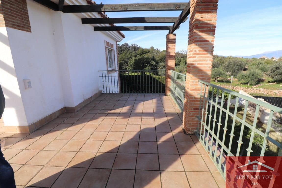 3 makuuhuone Huvila vuokrattavana paikassa Alhaurin el Grande mukana uima-altaan 
autotalli - 2 500 € (Ref: 9751095)