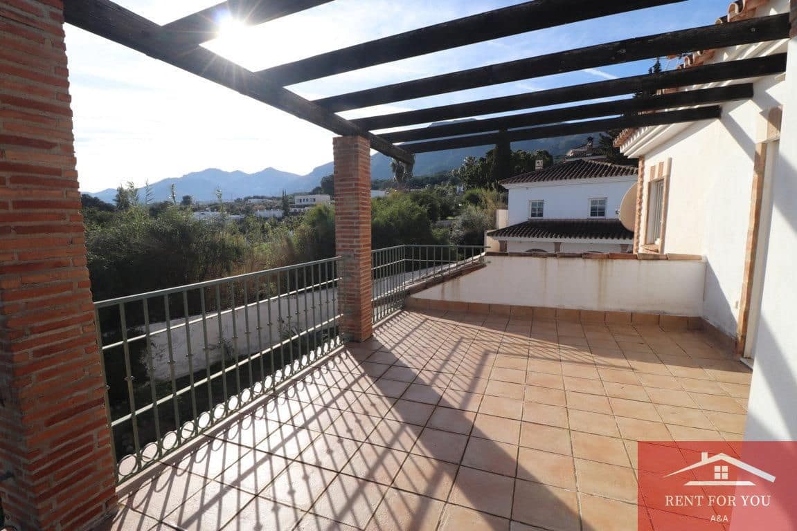 3 makuuhuone Huvila vuokrattavana paikassa Alhaurin el Grande mukana uima-altaan 
autotalli - 2 500 € (Ref: 9751095)