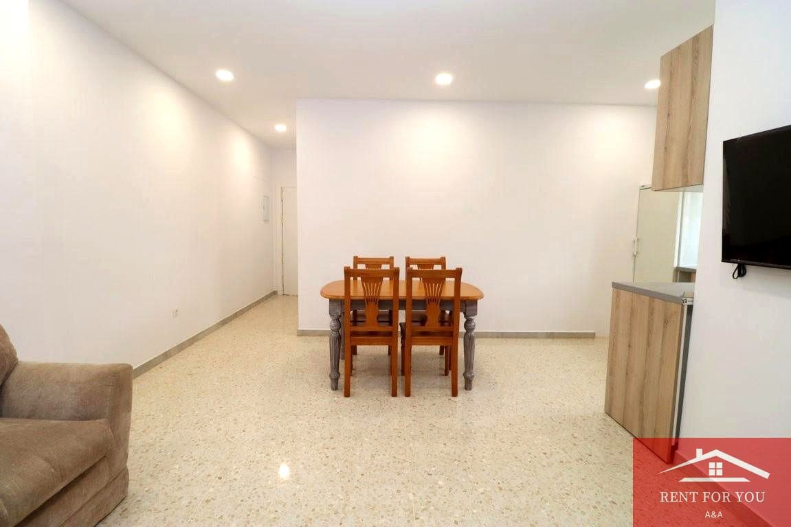 4 sypialnia Mieszkanie do wynajęcia w Guaro z garażem - 1 300 € (Ref: 9762389)