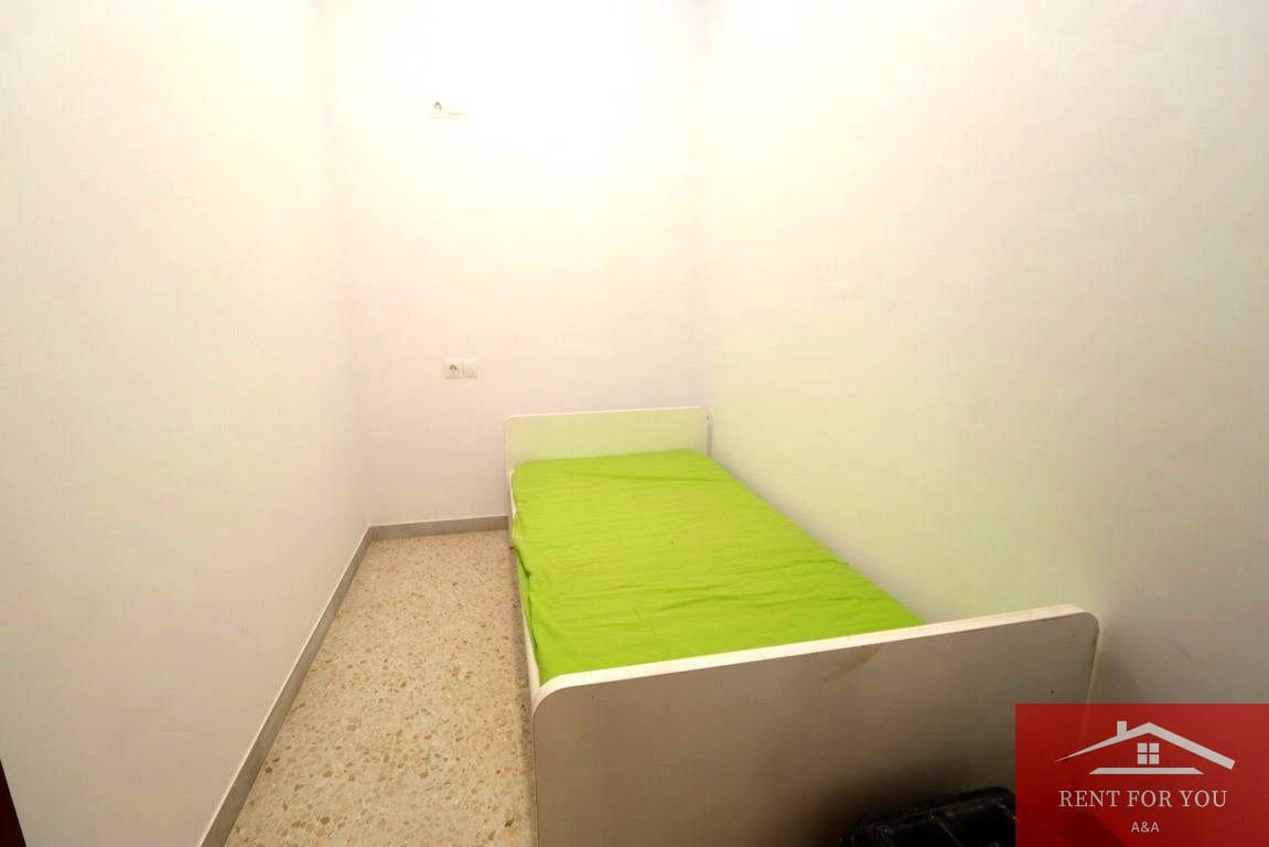 4 sypialnia Mieszkanie do wynajęcia w Guaro z garażem - 1 300 € (Ref: 9762389)