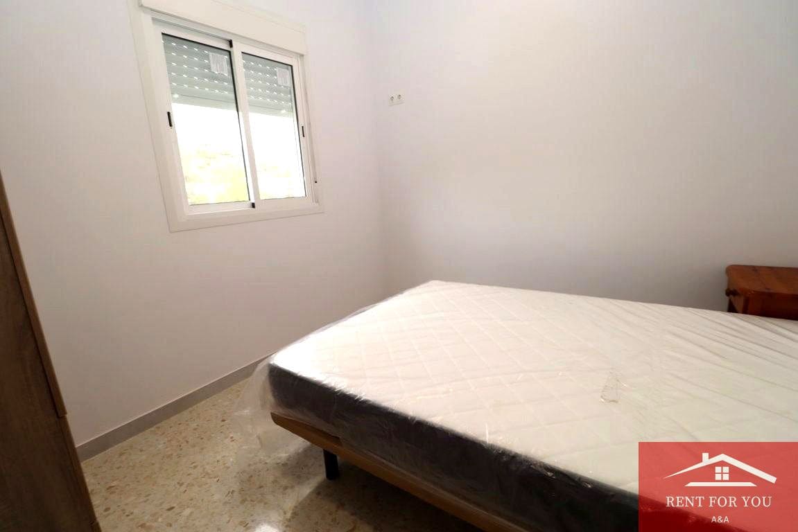 4 sypialnia Mieszkanie do wynajęcia w Guaro z garażem - 1 300 € (Ref: 9762389)