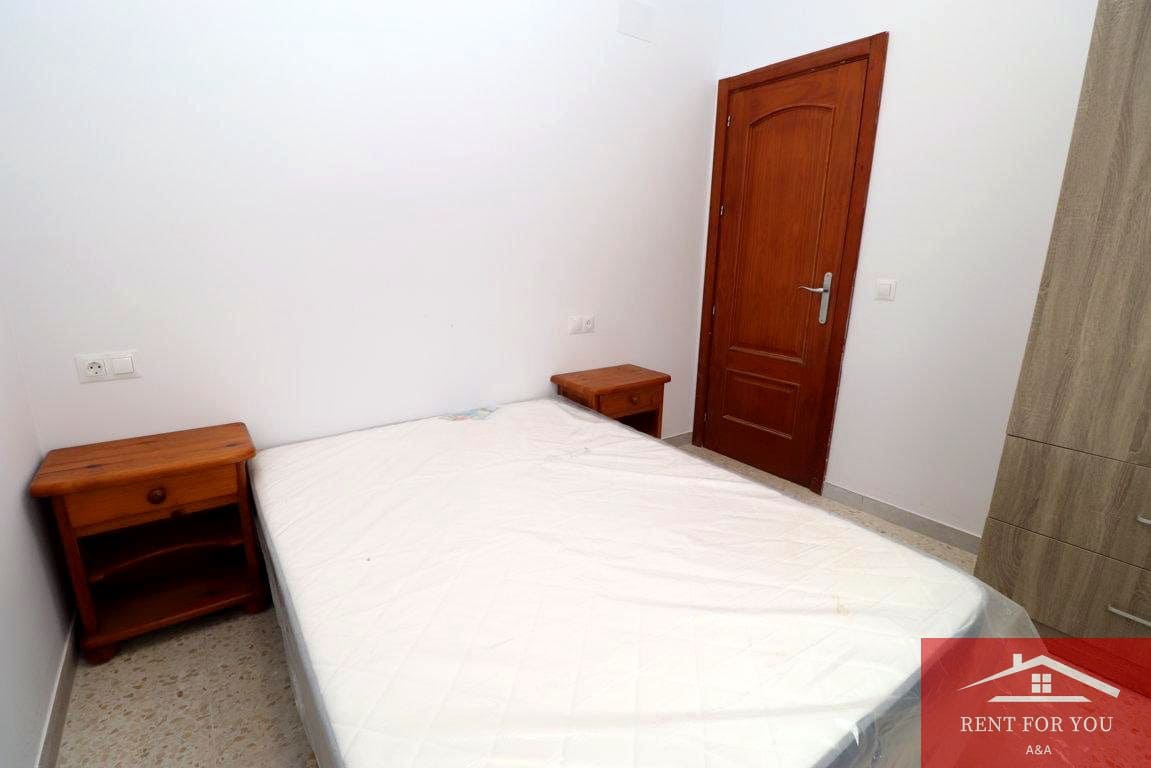 4 sypialnia Mieszkanie do wynajęcia w Guaro z garażem - 1 300 € (Ref: 9762389)