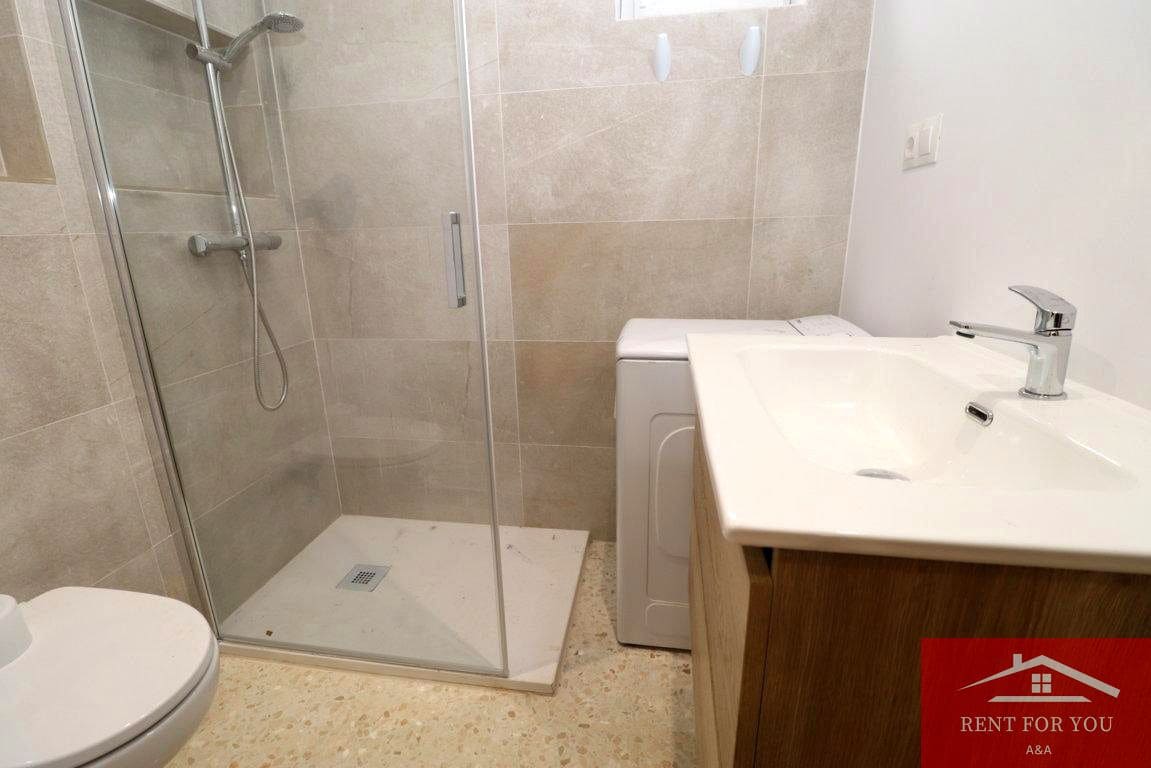 4 sypialnia Mieszkanie do wynajęcia w Guaro z garażem - 1 300 € (Ref: 9762389)