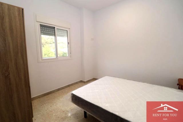 4 sypialnia Mieszkanie do wynajęcia w Guaro z garażem - 1 300 € (Ref: 9762389)