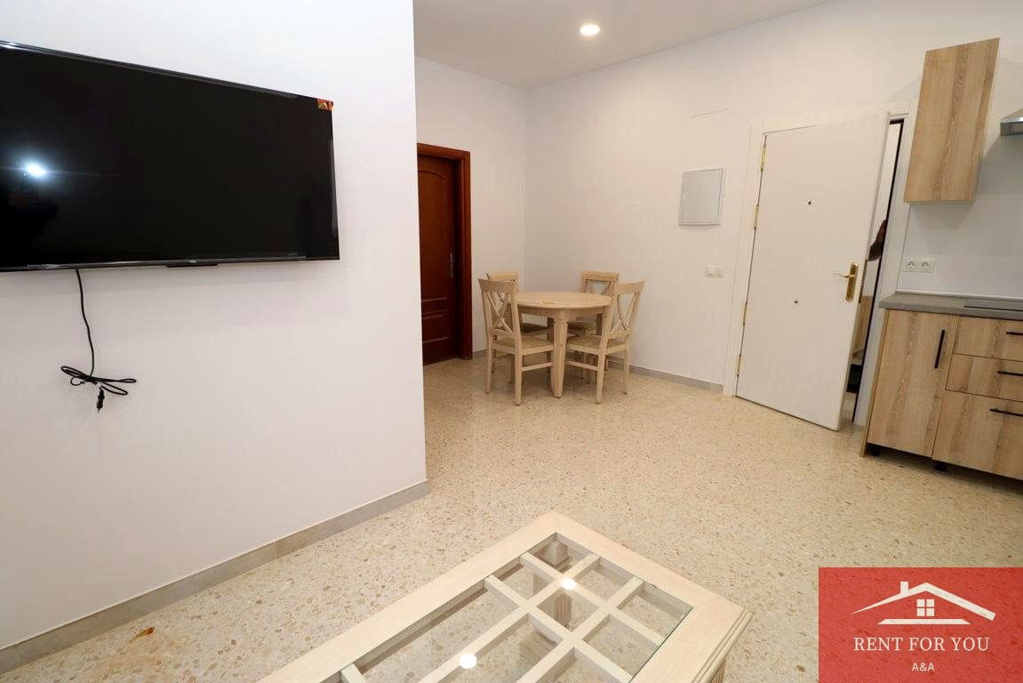 4 sypialnia Mieszkanie do wynajęcia w Guaro z garażem - 1 300 € (Ref: 9762389)