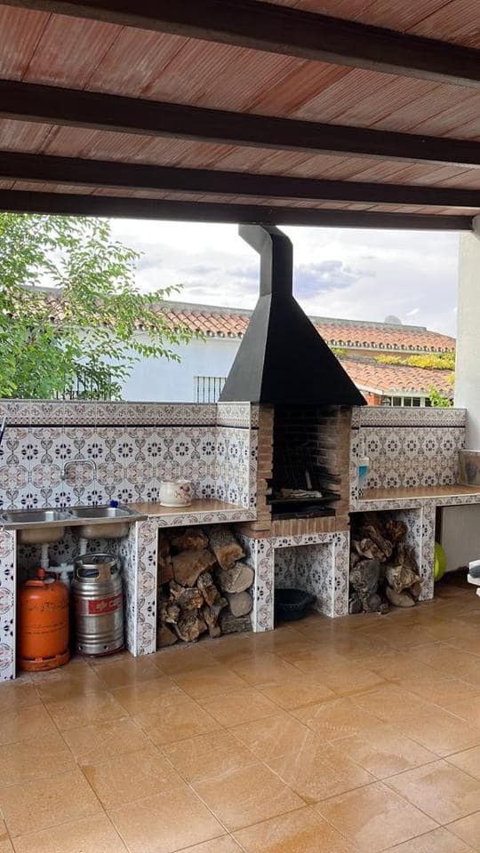 3 slaapkamer Villa te huur in Alhaurin el Grande met zwembad garage - € 1.750 (Ref: 9775943)