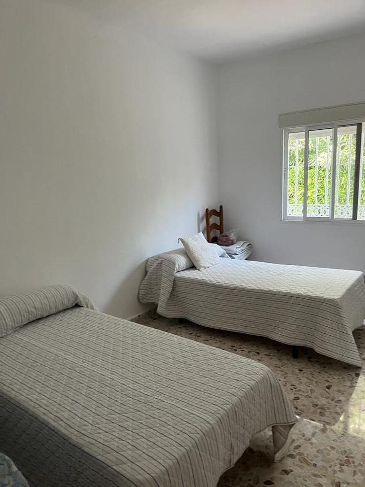 3 slaapkamer Villa te huur in Alhaurin el Grande met zwembad garage - € 1.750 (Ref: 9775943)