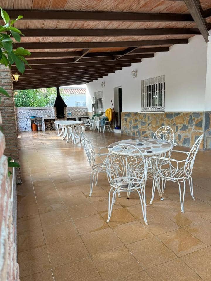 3 slaapkamer Villa te huur in Alhaurin el Grande met zwembad garage - € 1.750 (Ref: 9775943)