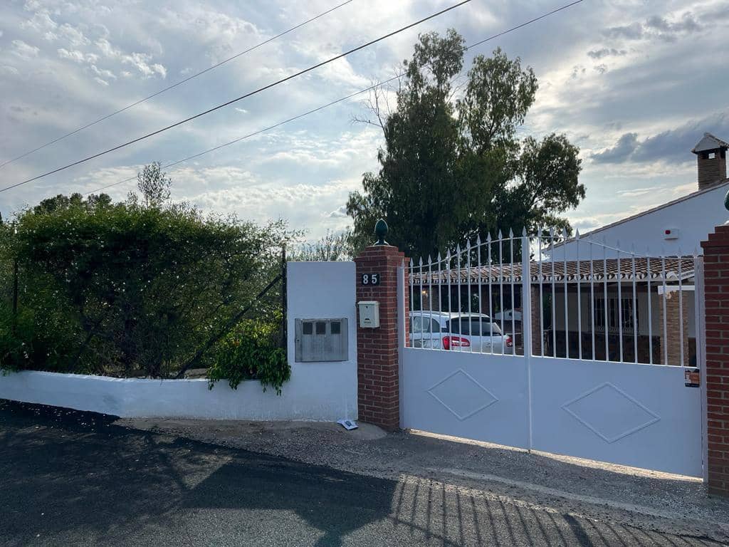 3 slaapkamer Villa te huur in Alhaurin el Grande met zwembad garage - € 1.750 (Ref: 9775943)