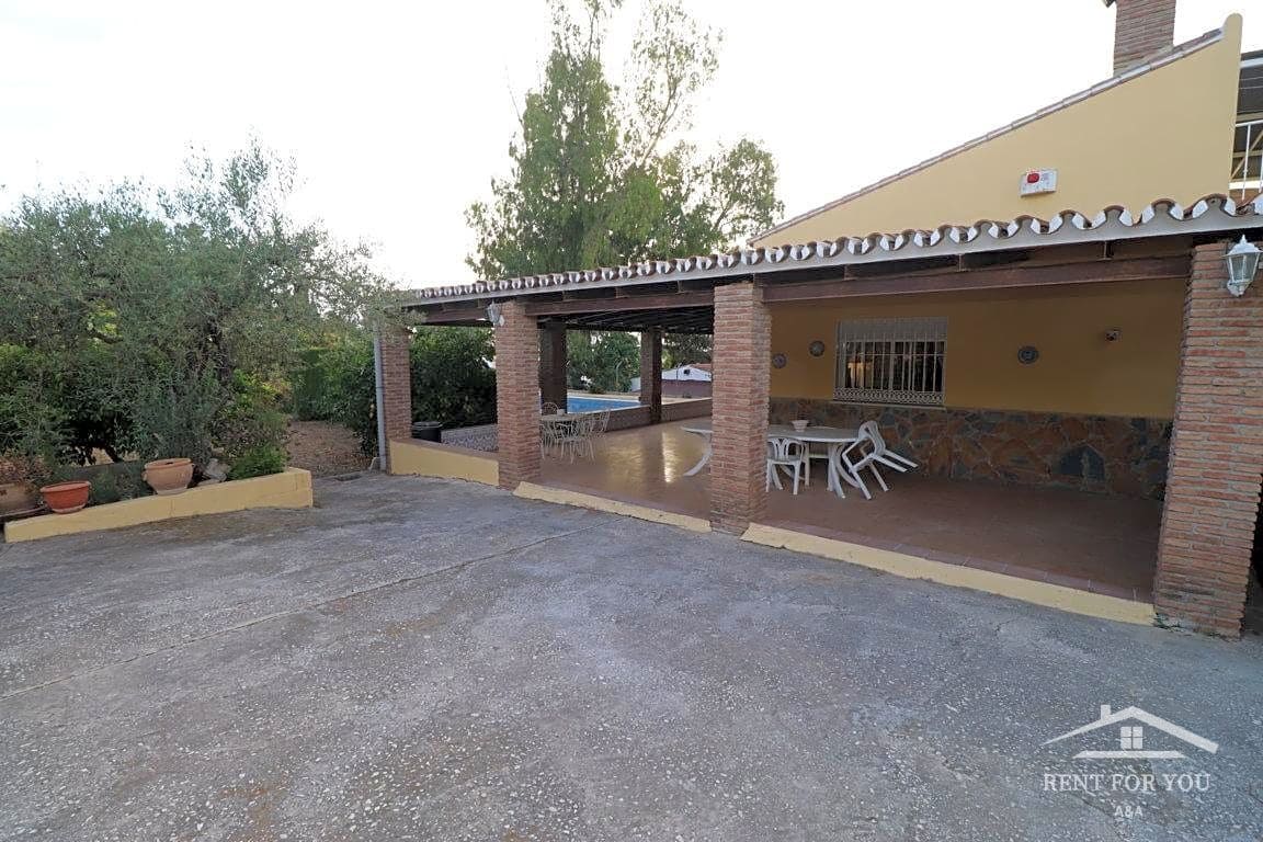 3 slaapkamer Villa te huur in Alhaurin el Grande met zwembad garage - € 1.750 (Ref: 9775943)