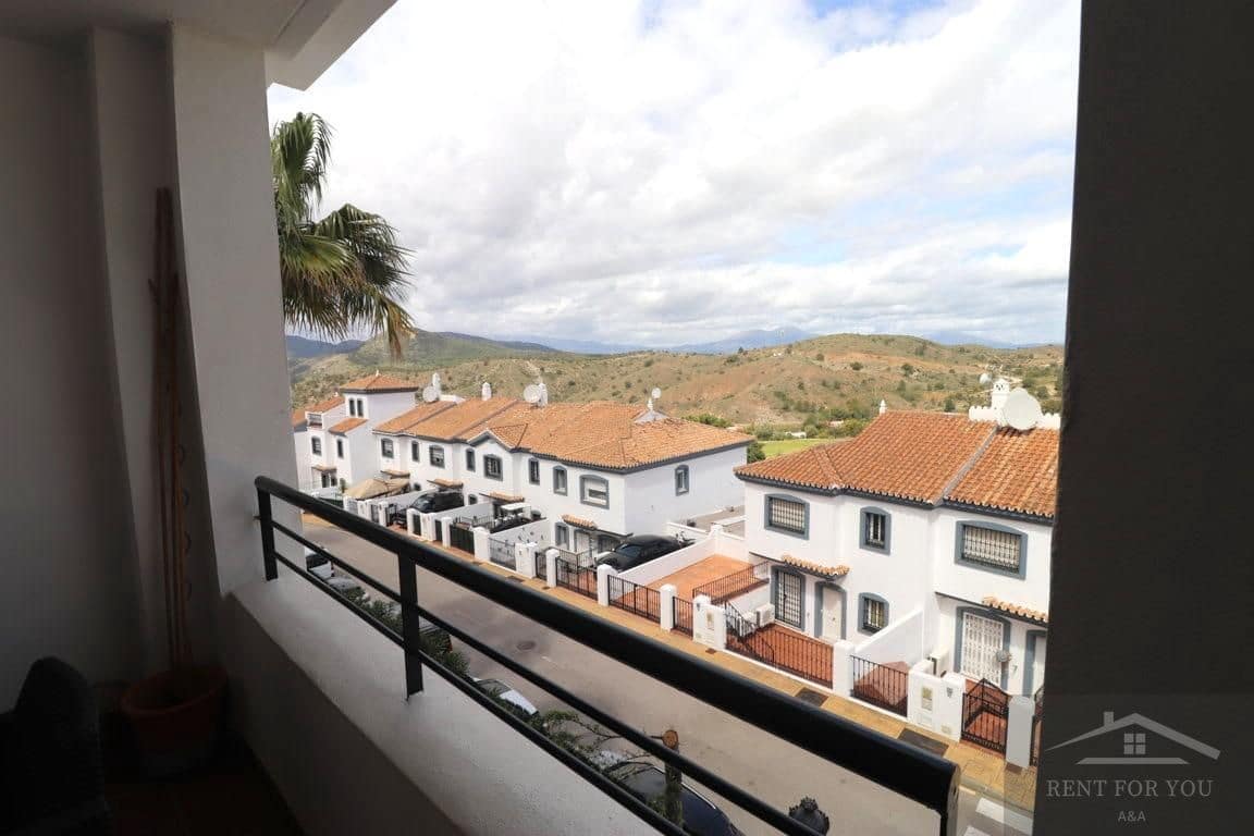 Piso de 2 habitaciones en Alhaurín Golf en alquiler con piscina garaje - 1.200 € (Ref: 9787570)