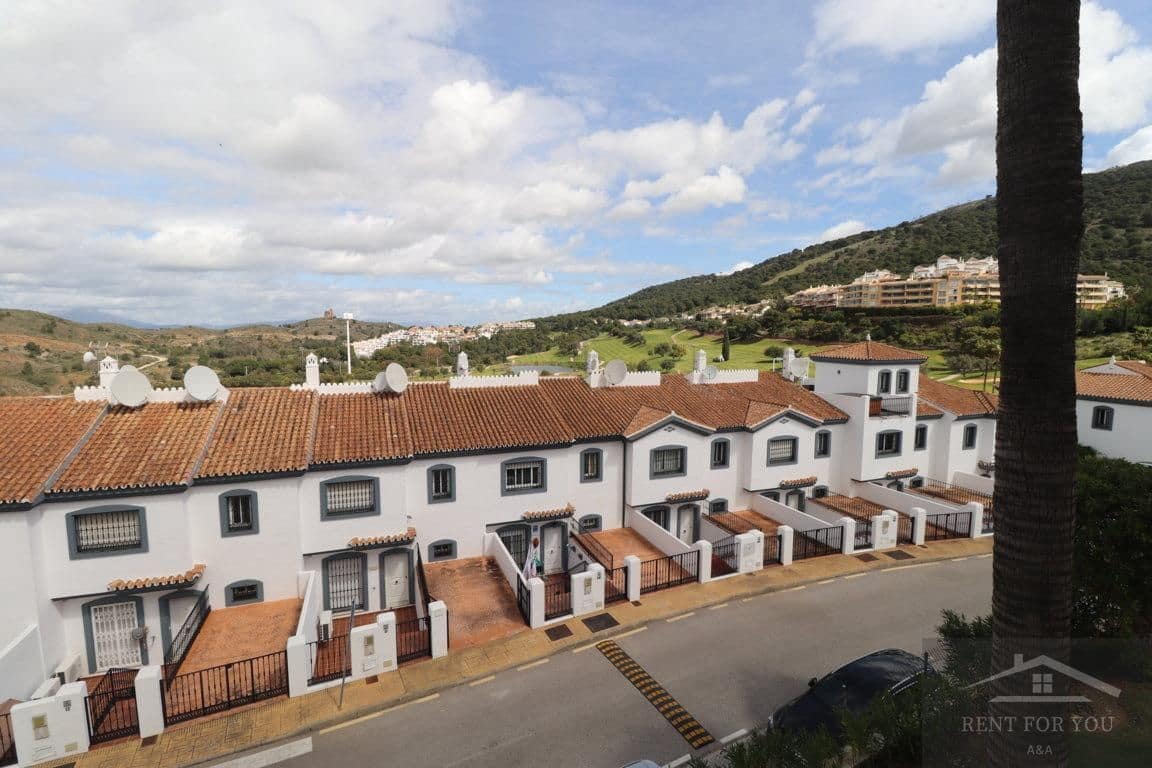 Piso de 2 habitaciones en Alhaurín Golf en alquiler con piscina garaje - 1.200 € (Ref: 9787570)