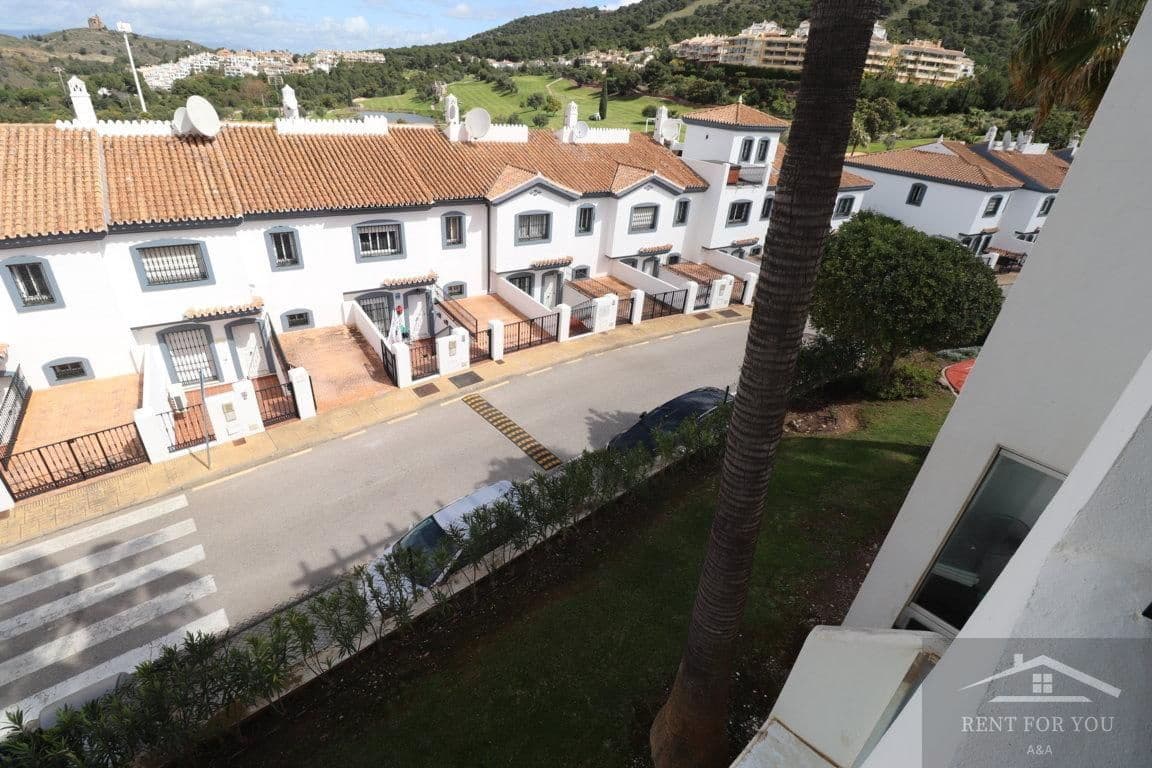 Piso de 2 habitaciones en Alhaurín Golf en alquiler con piscina garaje - 1.200 € (Ref: 9787570)