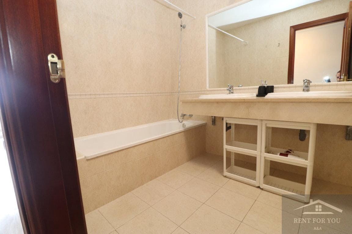 Piso de 2 habitaciones en Alhaurín Golf en alquiler con piscina garaje - 1.200 € (Ref: 9787570)