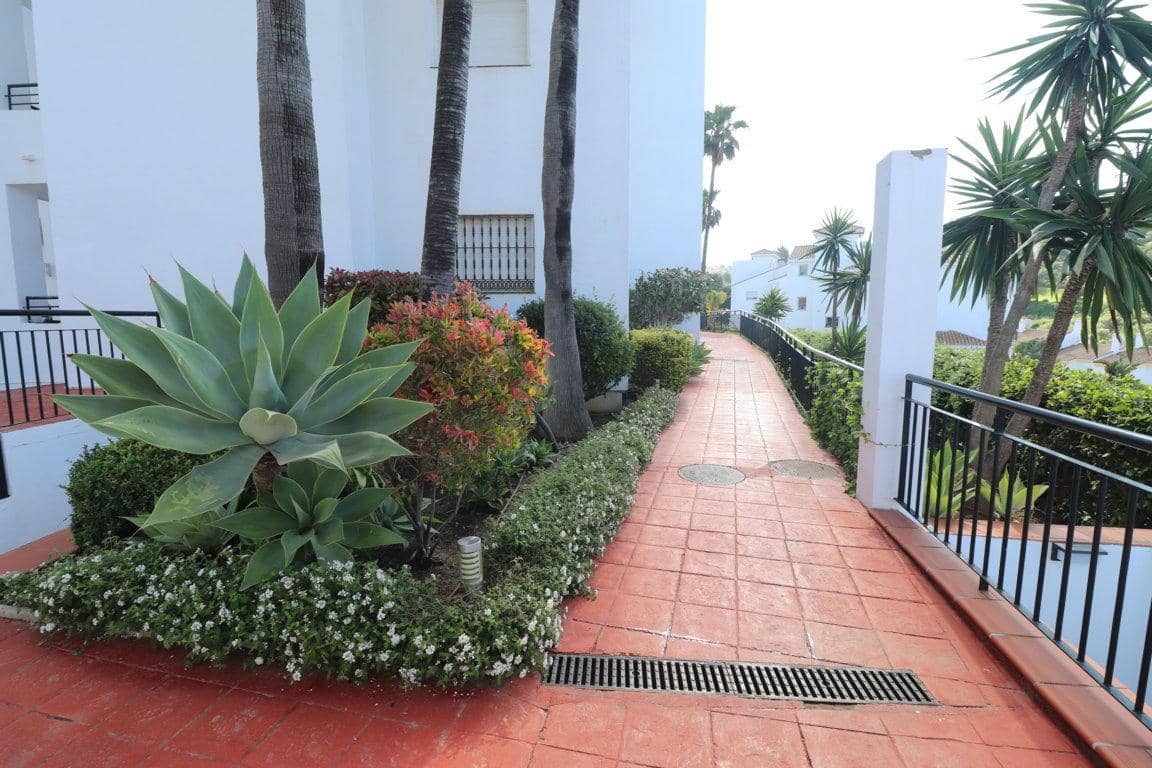 Piso de 2 habitaciones en Alhaurín Golf en alquiler con piscina garaje - 1.200 € (Ref: 9787570)