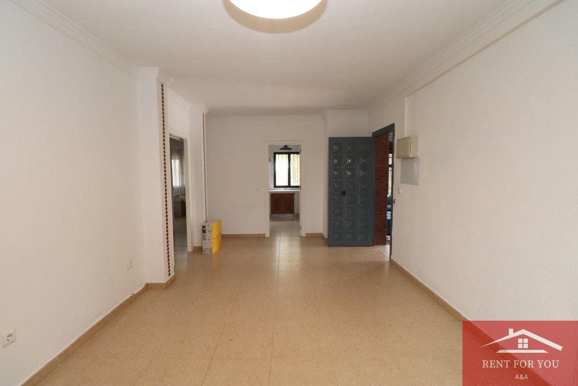 3 sypialnia Willa do wynajęcia w Alhaurin de la Torre z basenem garażem - 1 800 € (Ref: 9793369)