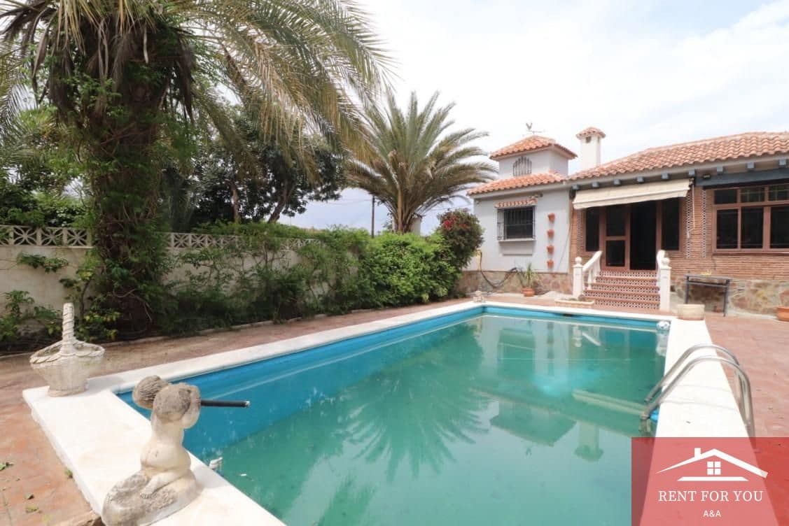 3 sypialnia Willa do wynajęcia w Alhaurin de la Torre z basenem garażem - 1 800 € (Ref: 9793369)