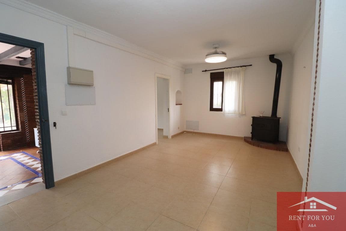 3 sypialnia Willa do wynajęcia w Alhaurin de la Torre z basenem garażem - 1 800 € (Ref: 9793369)