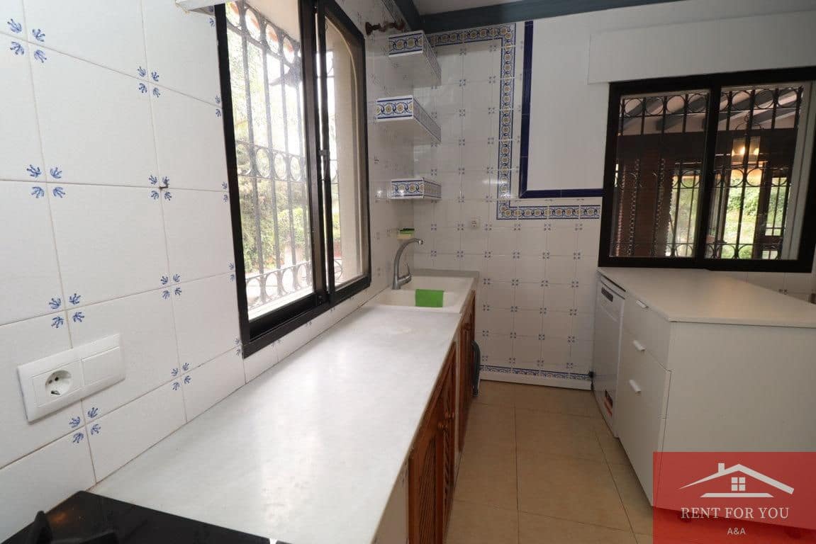 3 sypialnia Willa do wynajęcia w Alhaurin de la Torre z basenem garażem - 1 800 € (Ref: 9793369)