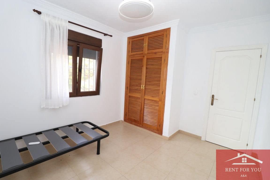 3 sypialnia Willa do wynajęcia w Alhaurin de la Torre z basenem garażem - 1 800 € (Ref: 9793369)