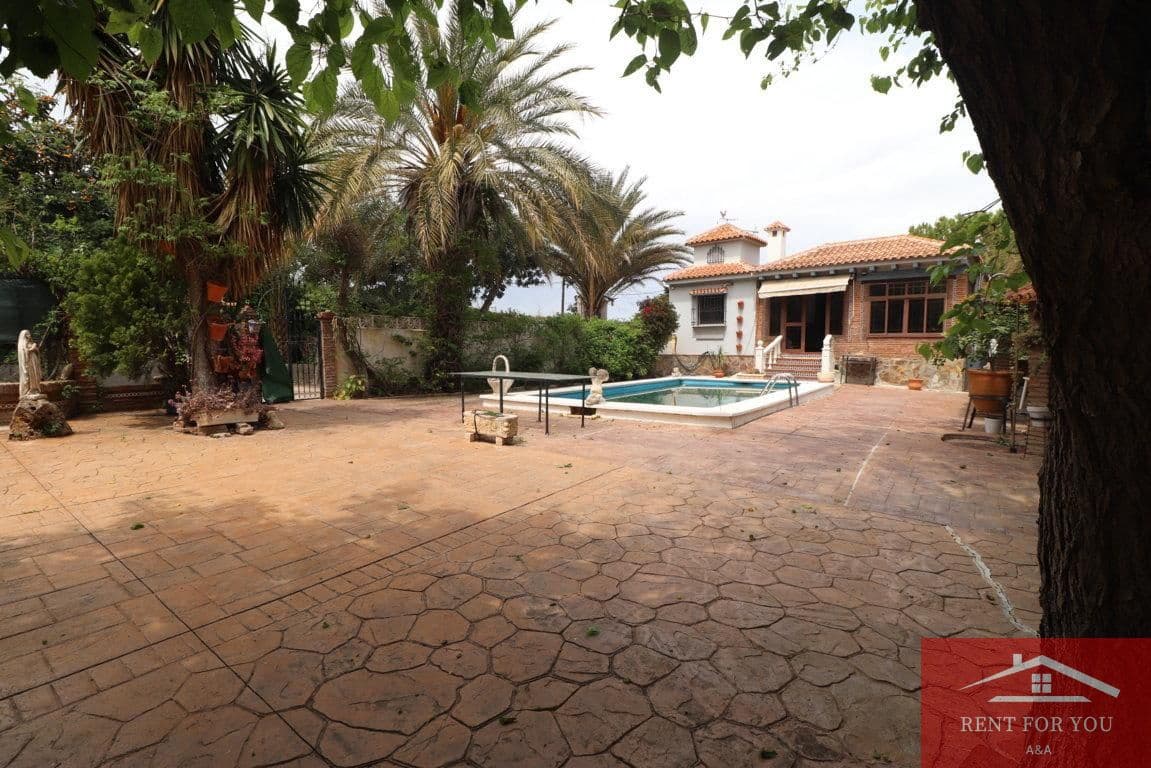 3 sypialnia Willa do wynajęcia w Alhaurin de la Torre z basenem garażem - 1 800 € (Ref: 9793369)
