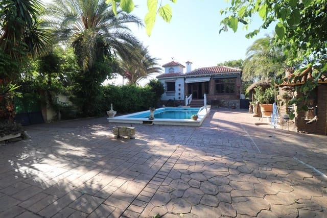 3 bedroom Villa for rent in Alhaurín de la Torre with pool garage - € 1,650 (Ref: 9793369)
