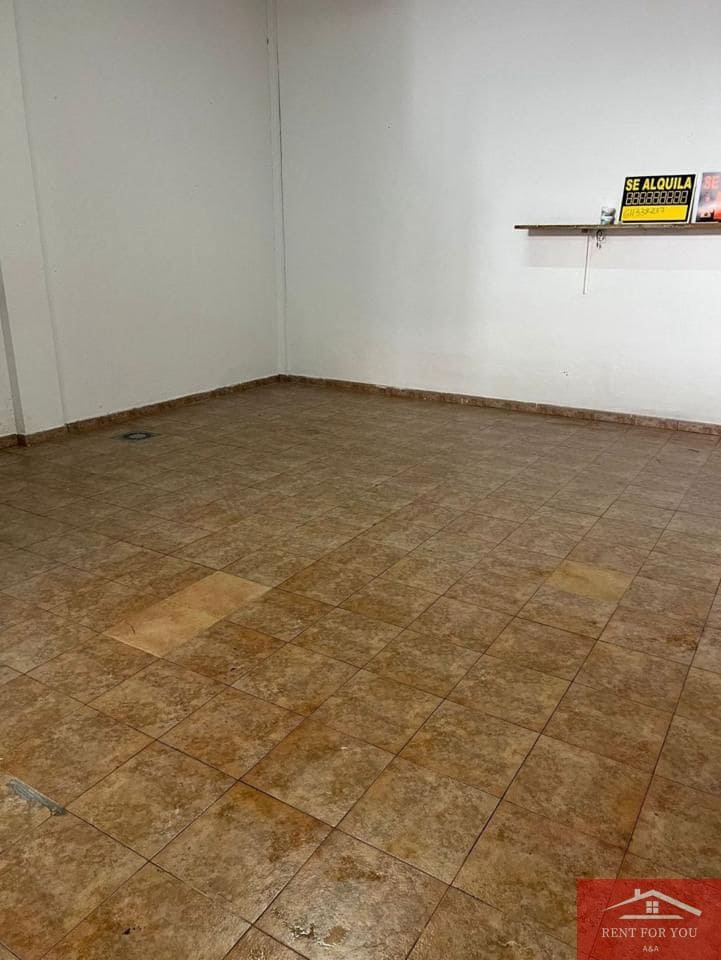 1 slaapkamer Bedrijf te huur in Alhaurin el Grande - € 450 (Ref: 9797767)