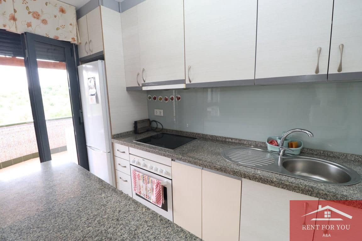 3 slaapkamer Flat te koop in Guaro met garage - € 165.000 (Ref: 9800945)