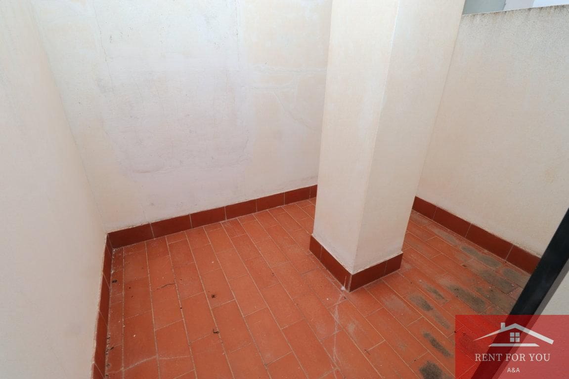 3 slaapkamer Flat te koop in Guaro met garage - € 165.000 (Ref: 9800945)