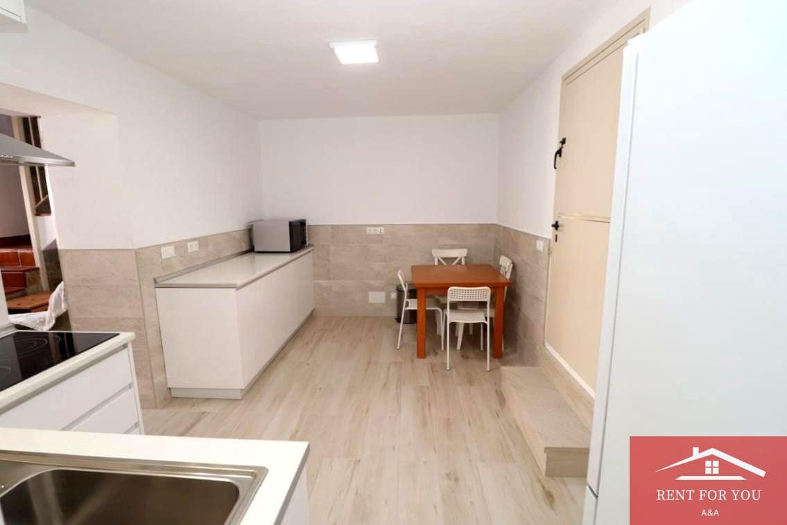 Chalet de 1 habitación en Alhambra en alquiler con garaje - 850 € (Ref: 9812630)
