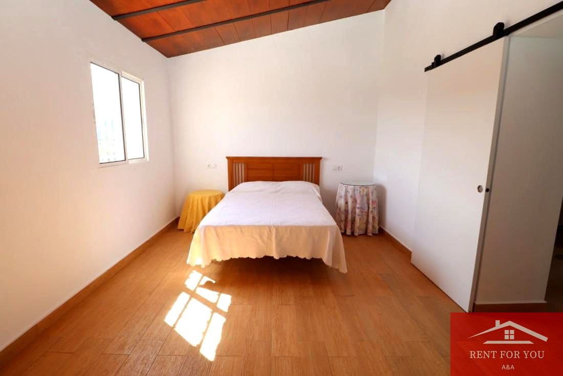 Chalet de 1 habitación en Alhambra en alquiler con garaje - 850 € (Ref: 9812630)