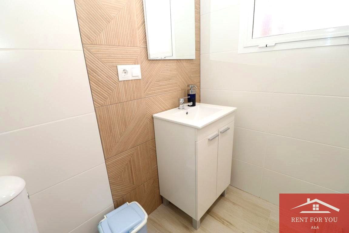 Chalet de 1 habitación en Alhambra en alquiler con garaje - 850 € (Ref: 9812630)